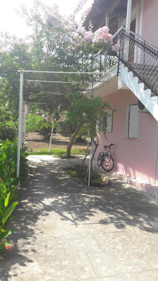 Jerry Apartments Свороната Екстериор снимка